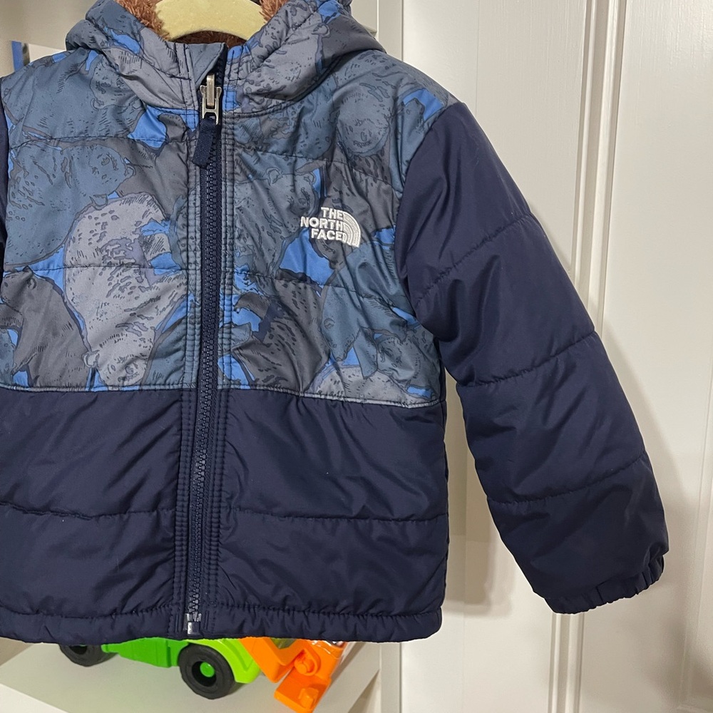 The North Face Reversible Coat - Picture 4 of 6